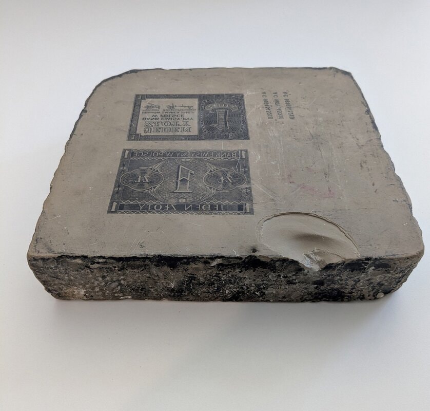 FAKE NEWS: WWII Resistance Plate Used To Print Fake Cash Found In Bank - Article cover image