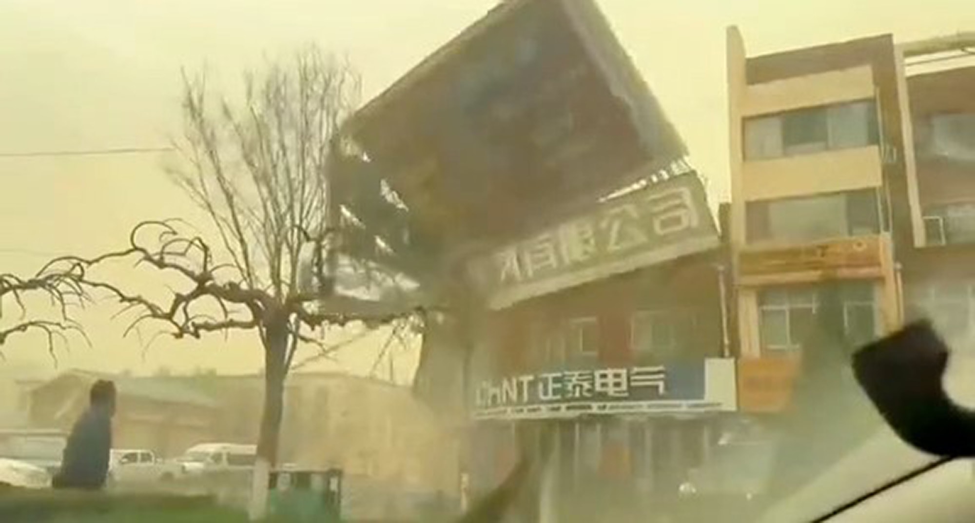 SIGN OF THE TIMES: Free Billboard Batters Cars In China - Article cover image