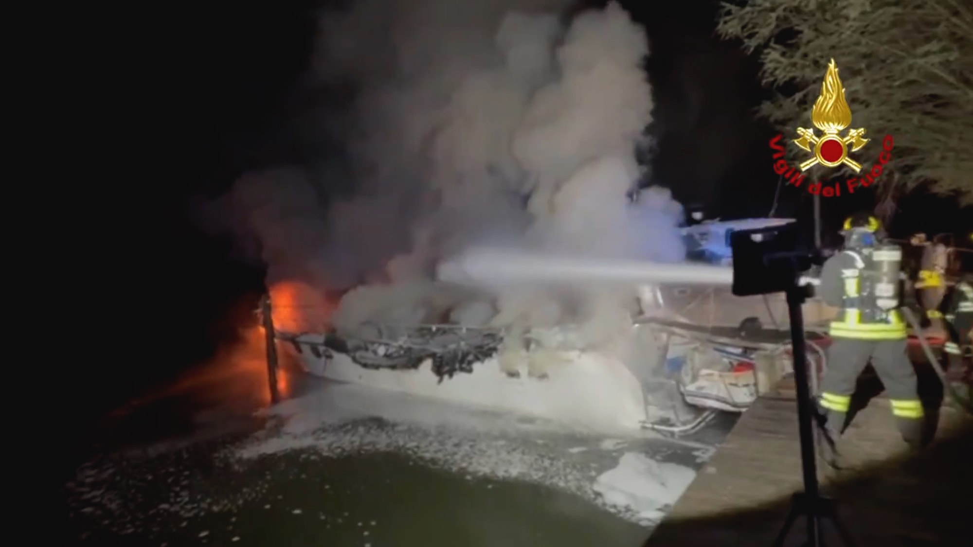 SMOKE ON THE WATER - Husband Seriously Burnt Trying To Save Wife After Boat Catches Fire On Italian River - Article cover image