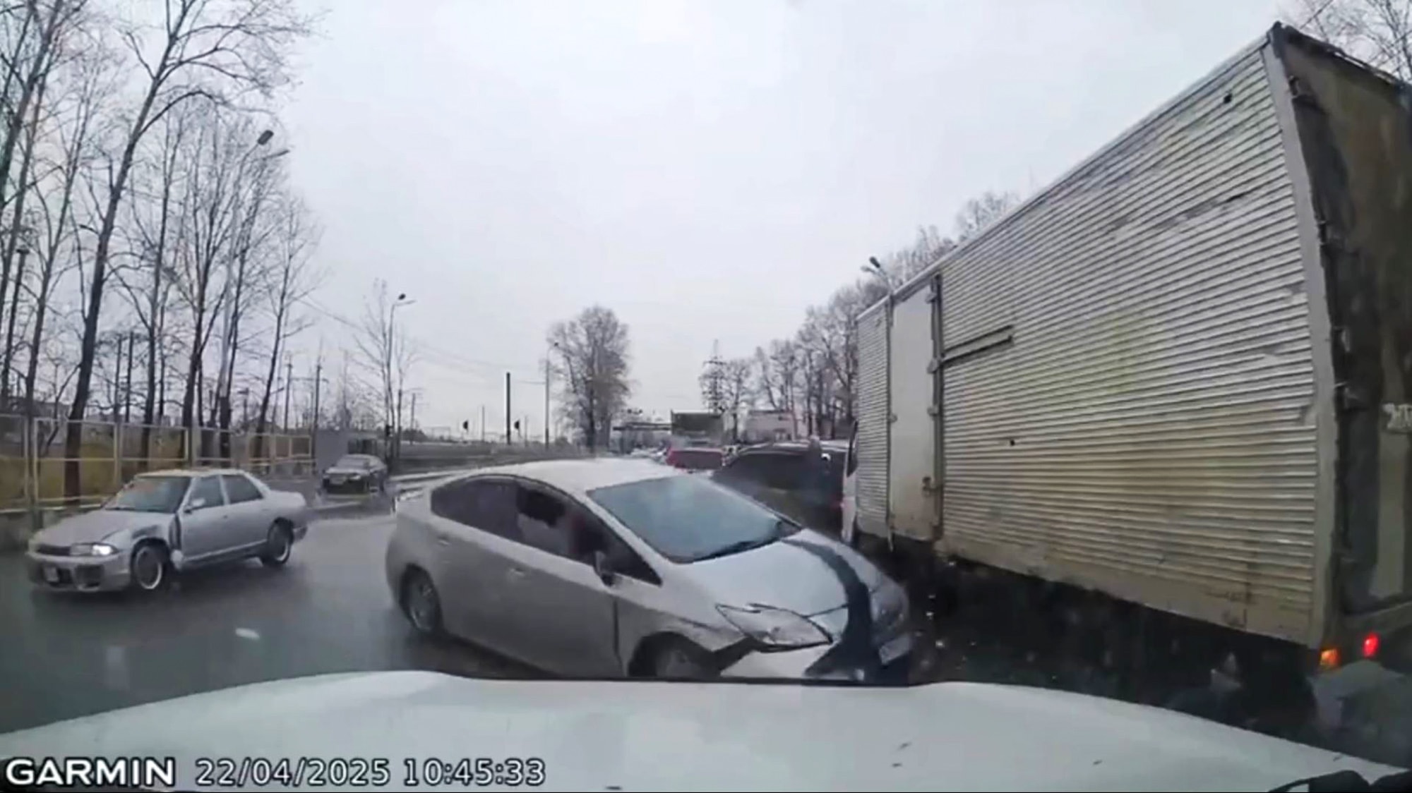 SPLASH CRASH - Lane Change To Avoid Puddle Causes A Five-Vehicle Pile-Up - Article cover image