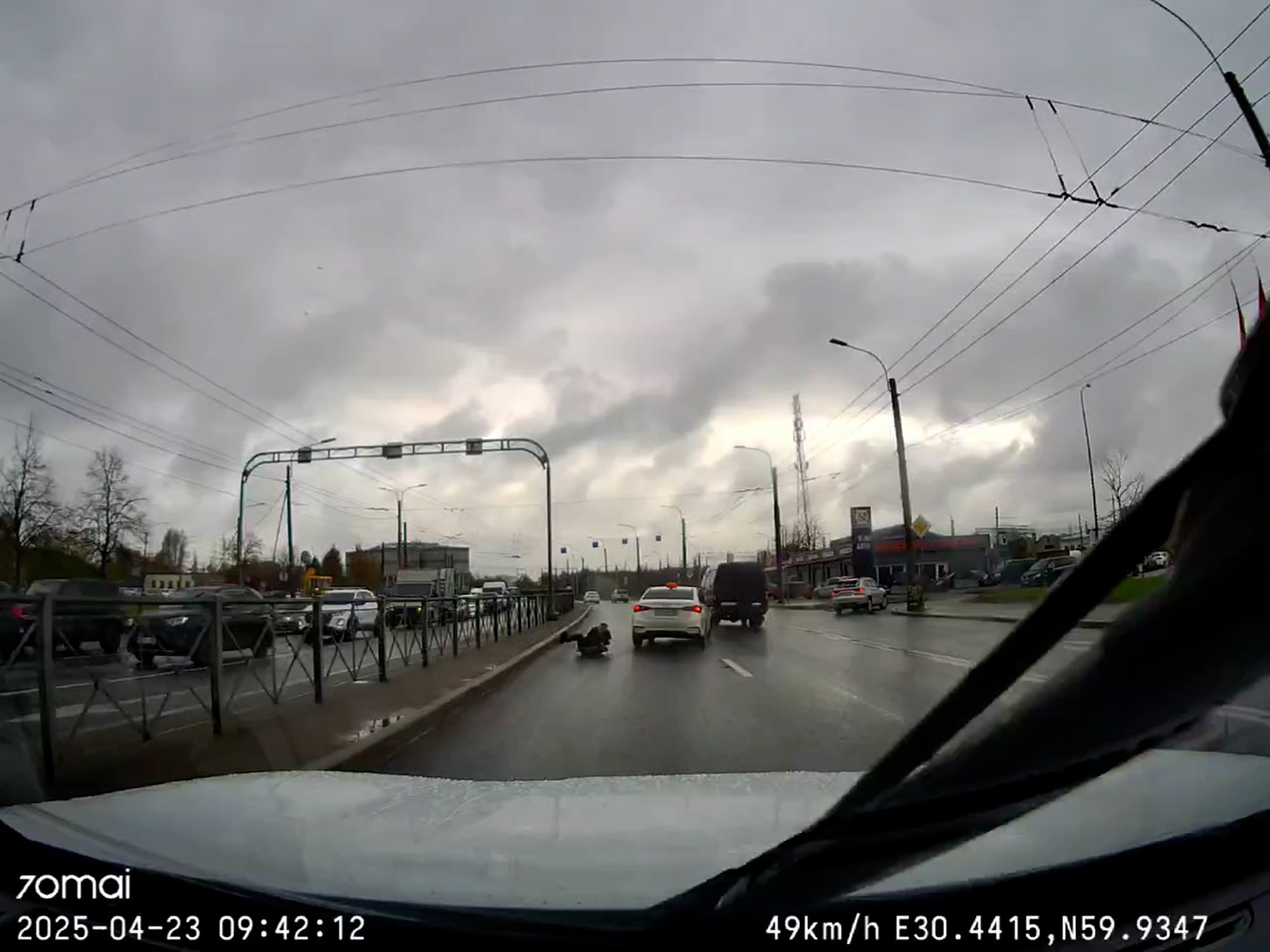 ROAD TRIP - Taxi Driver's Lightning-Fast Reflexes As He Swerves To Avoid Pedestrian Falling In Front Of His Car - Article cover image