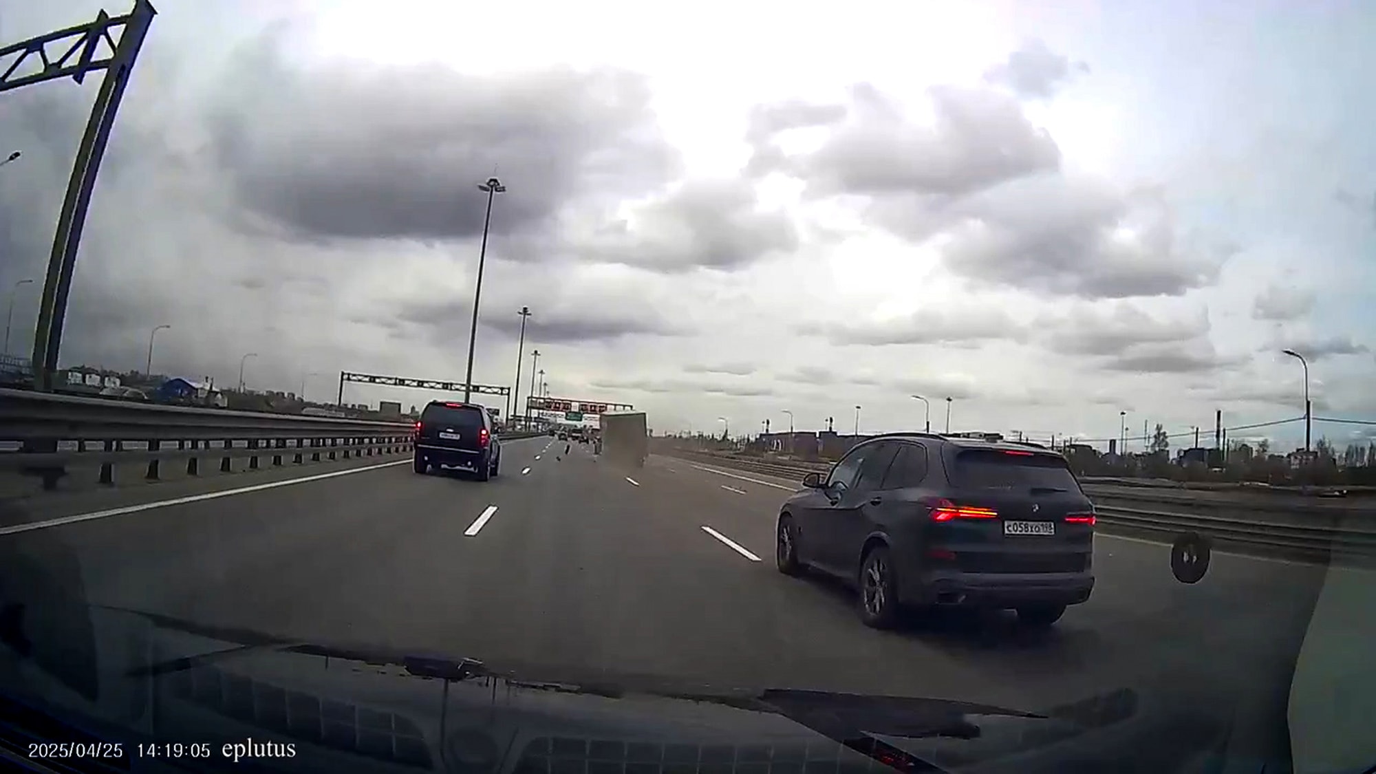 FLIPPING DANGEROUS - Lorry Loses Two Wheels As Driver Struggles To Stop It Tipping On Its Side - Article cover image