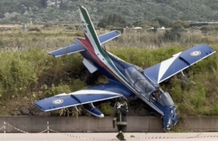 BIRD STRIKE - Three Planes Collide Mid-Air During Airshow Leaving One Pilot Injured - Article cover image
