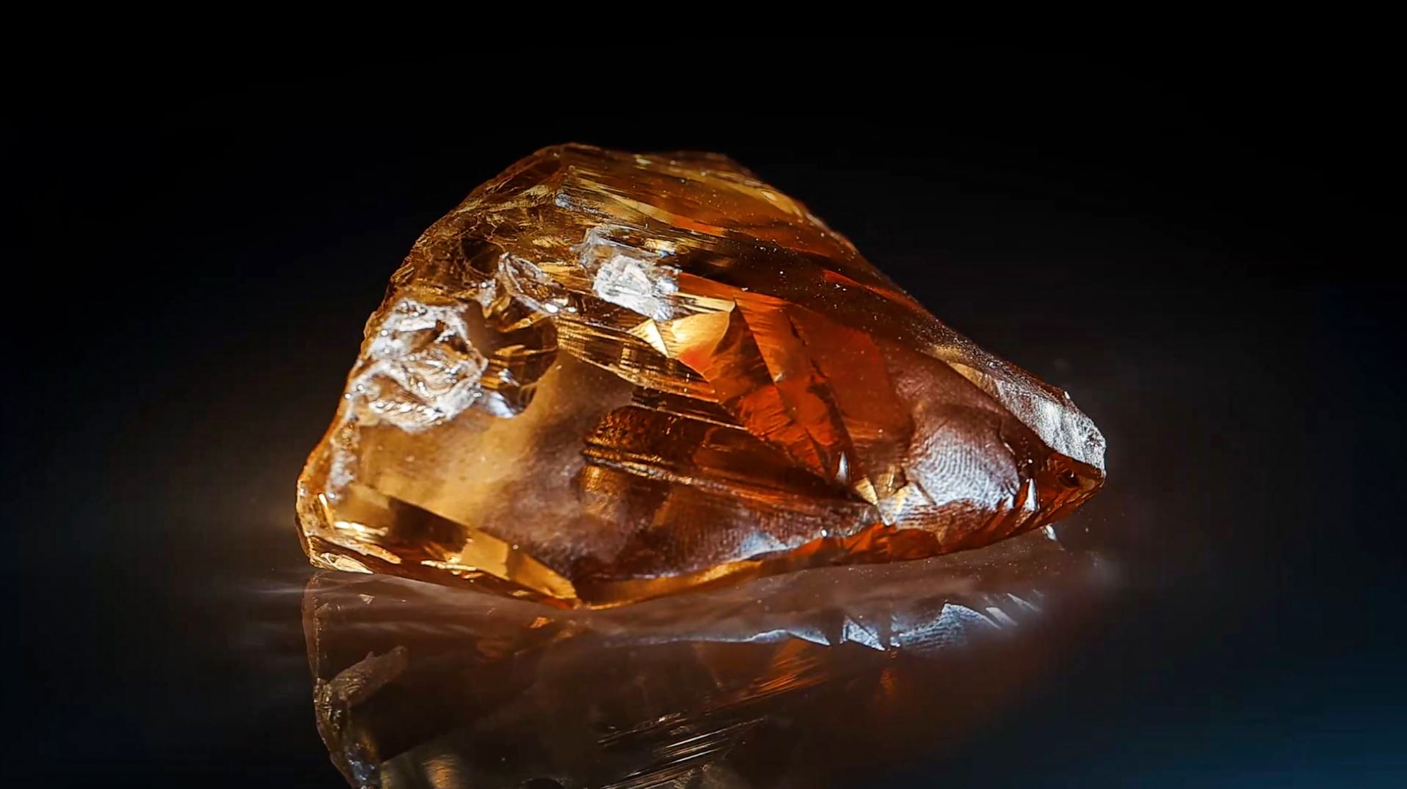AMBER GIANT UNEARTHED - Russia's Largest Gem-Quality Diamond Discovered By Miners - Article cover image
