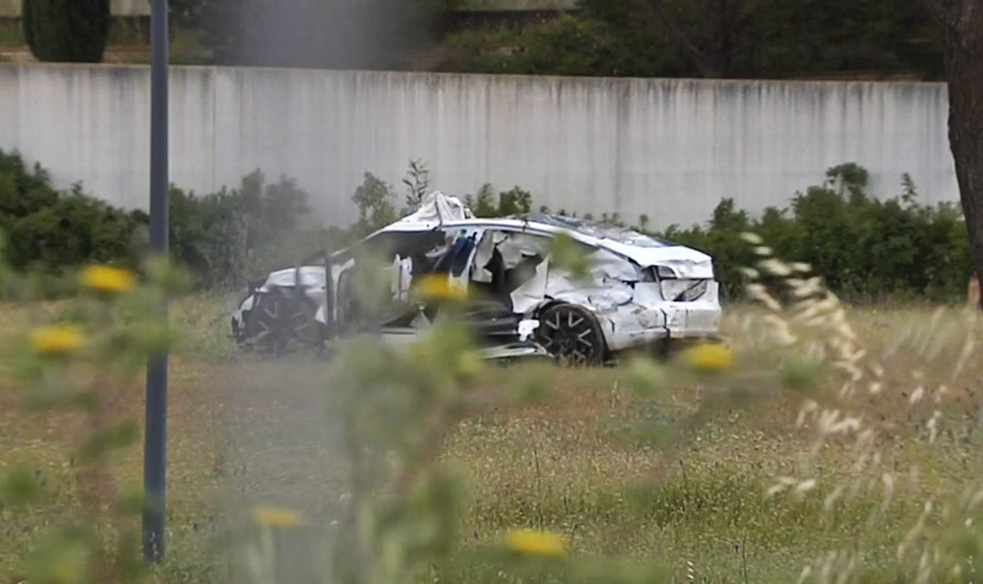TESLA TEENS IN DEATH CRASH - Four Die As Car Careers Off Road Into River - Article cover image