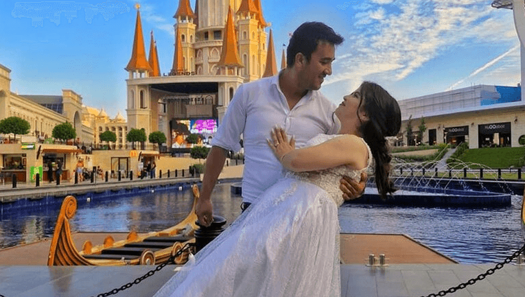 NOTE GUILTY - Husband Who Left Fingerprints On Wife's 'Suicide Letter' Facing Murder Trial - Article cover image