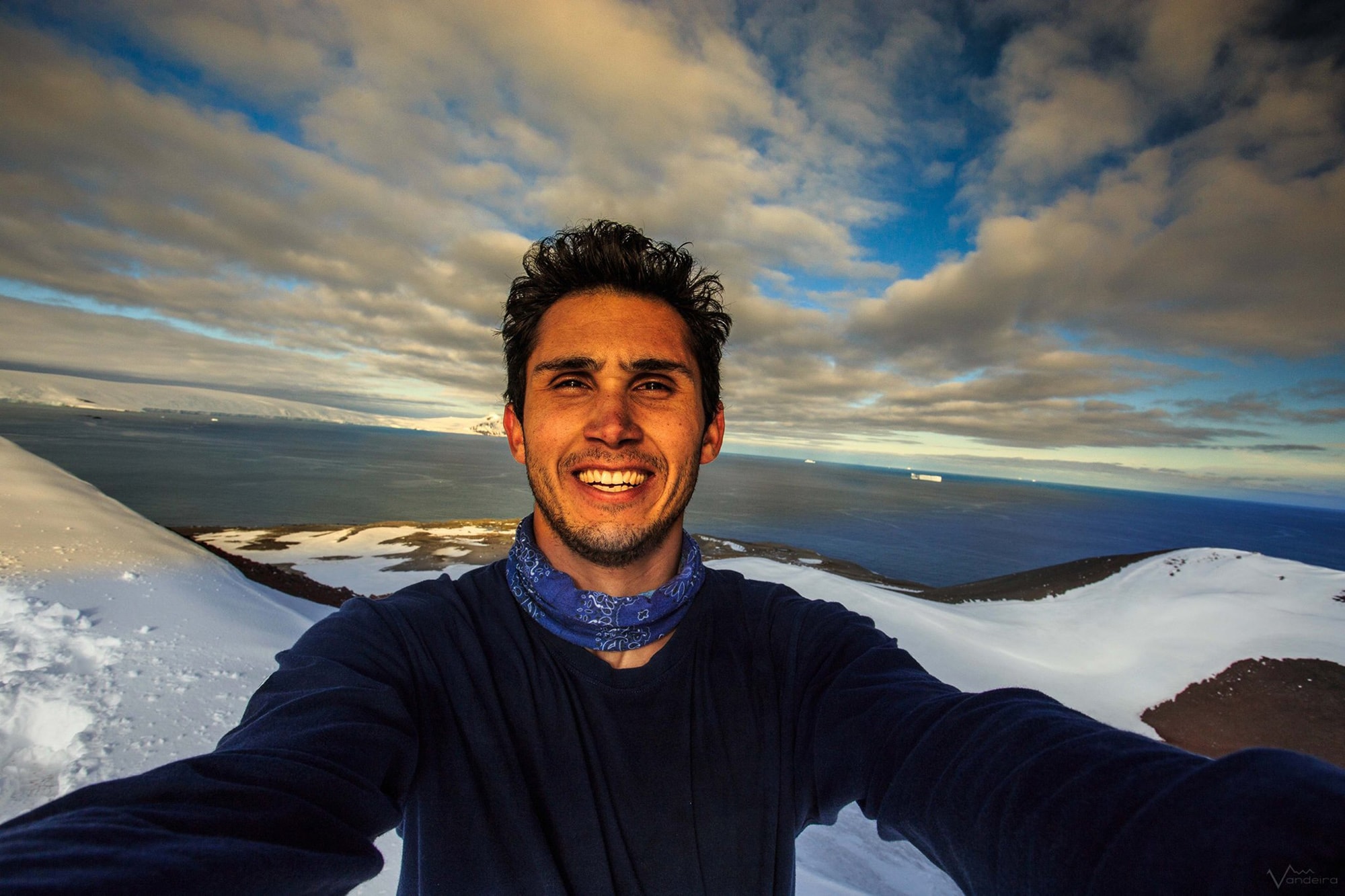 AVALANCHE HORROR - Bodies Of Nat Geog Photographer And Two Students Found After Vanishing On Deadly Peak - Article cover image