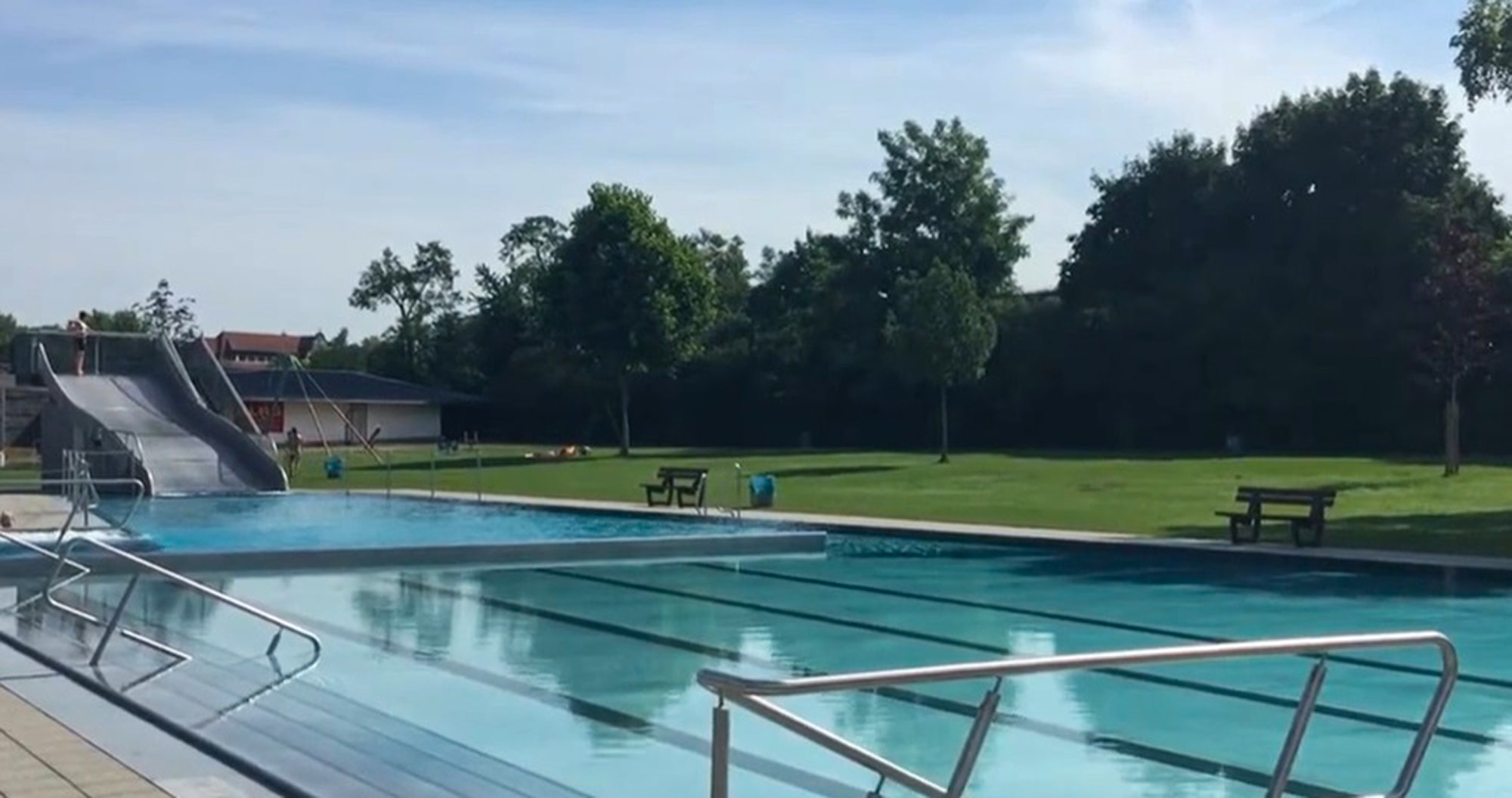 POOLSIDE PEDO - Migrant Groped 10-Year-Old Girls In Lido Detained - Article cover image