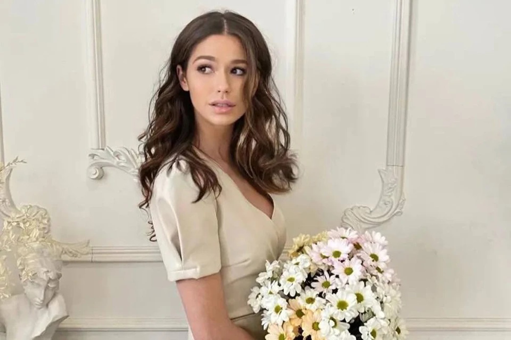 RUSSIAN SUICIDE MINISTER FUNERAL 'BAN': Glamorous Lover's Family Say She May Not Go - Article cover image