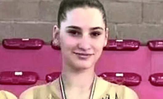 ROCKY HORROR - Selfie Snapping Teen Gymnast Crushed Under Boulder - Article cover image