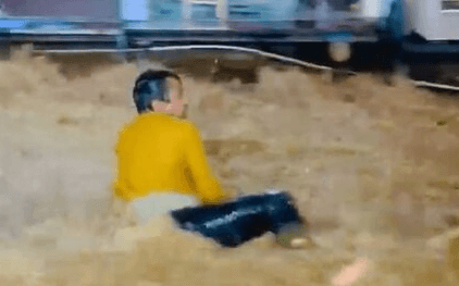 KORMAN GET ME - Tourist Saved From Flash Flood By Indian Takeaway Cook - Article cover image