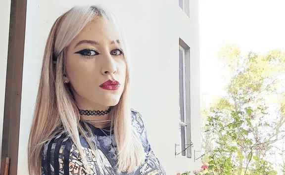 HOUSE OF BLOOD - Two Bodies Found After Kid In Flat Below Sees Blood Running Down His Bedroom Wall - Article cover image