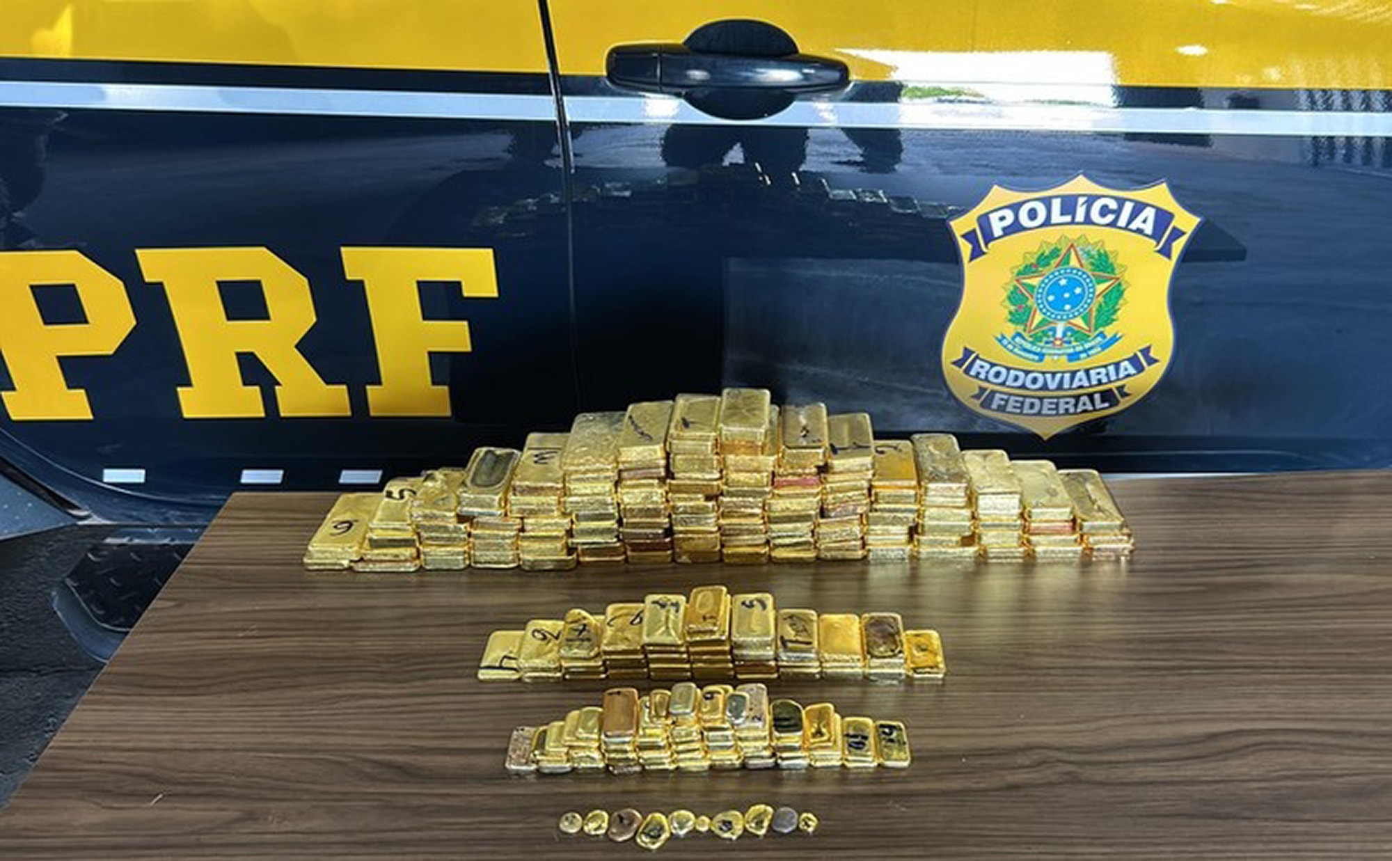FAMILY FORTUNE – Couple Caught With GBP 8M Gold Stash Hidden Behind Dashboard - Article cover image