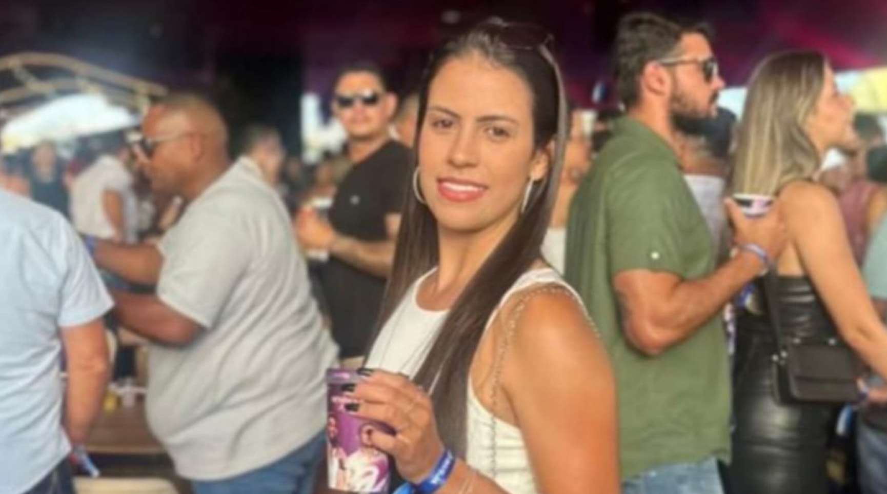 ROOM SERVICE - Dentist And Lover Arrested After Ex Dies In Motel Abortion Horror - Article cover image