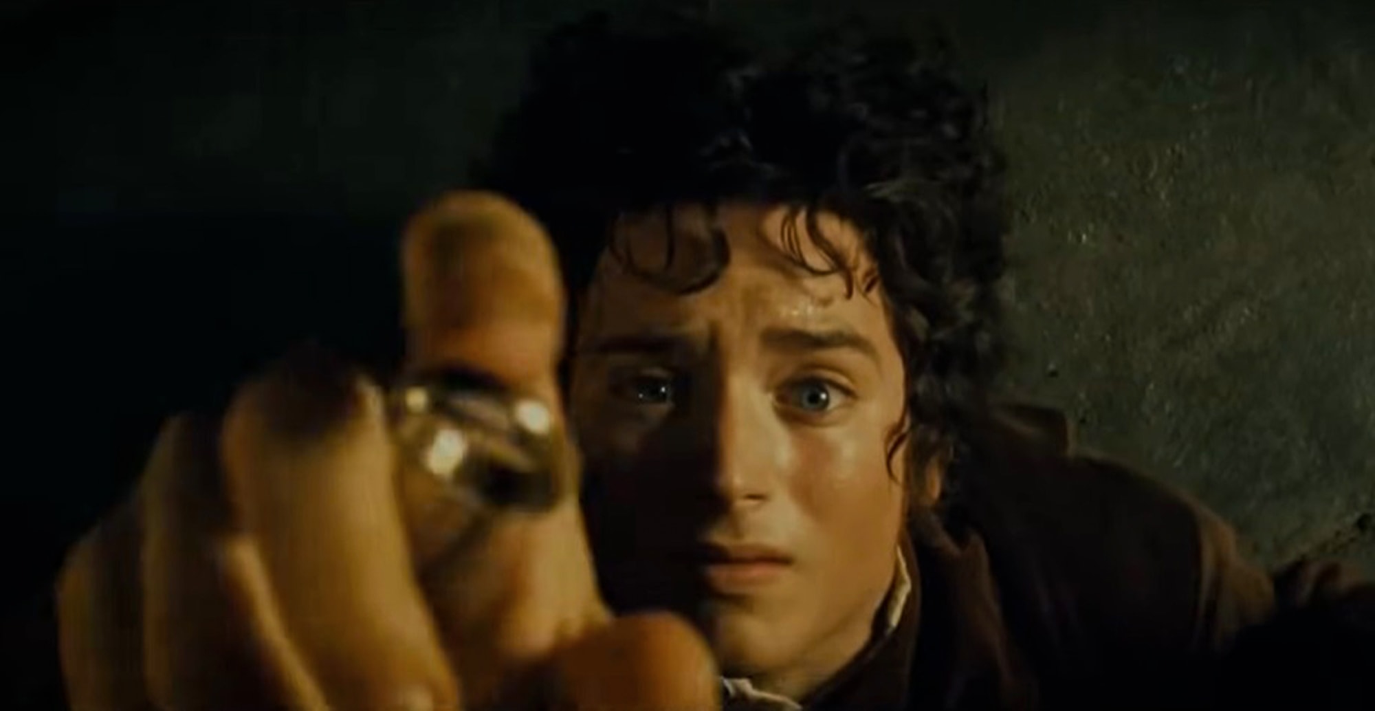 RING QUEST – Hamburg Lost Property Team On Mission To Return Tolkien Treasure - Article cover image