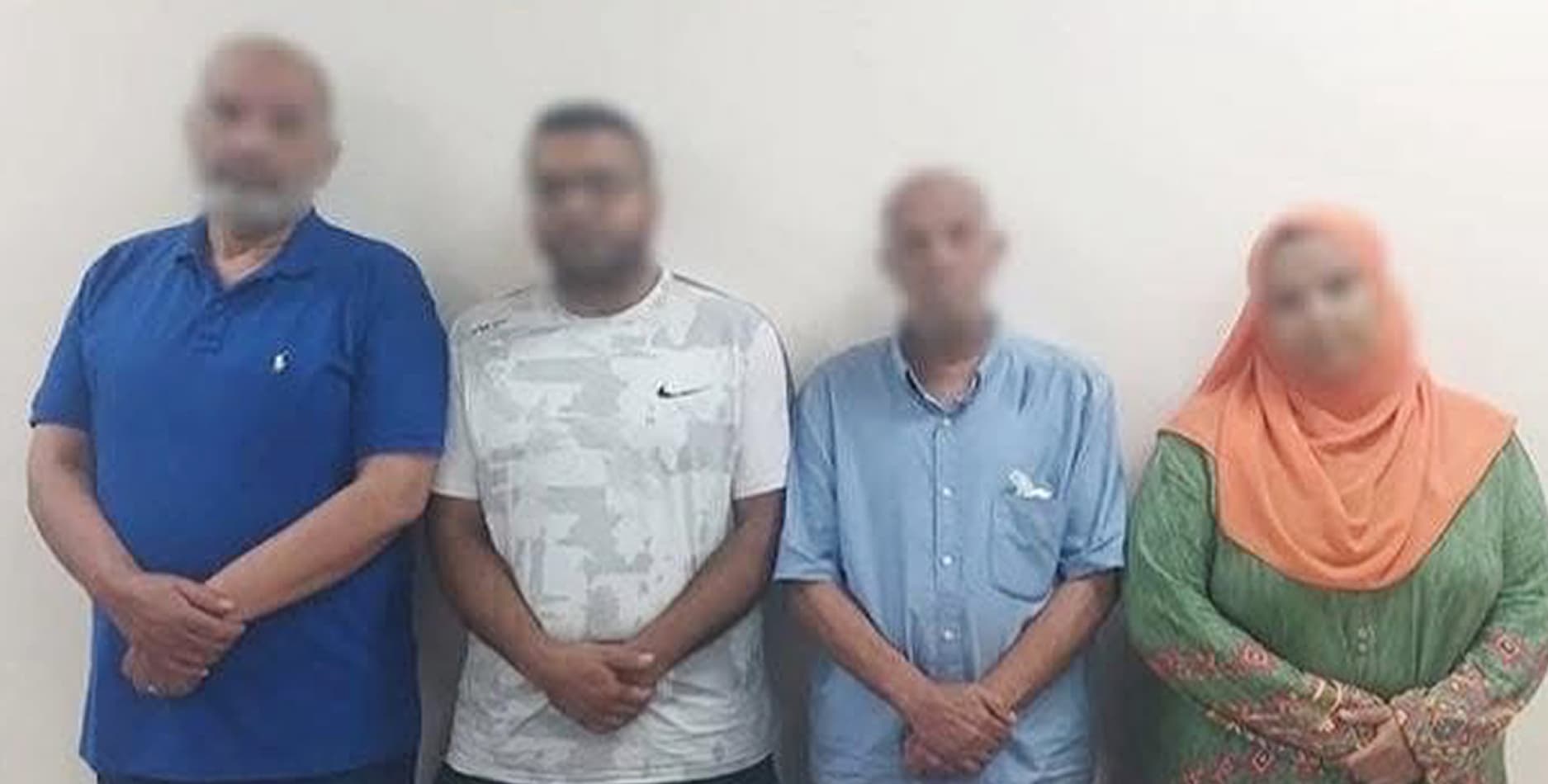 TOTAL MELTDOWN – Egyptian Pharaoh's Bracelet Cut, Bent And Dumped Into Bin To Be Smelted