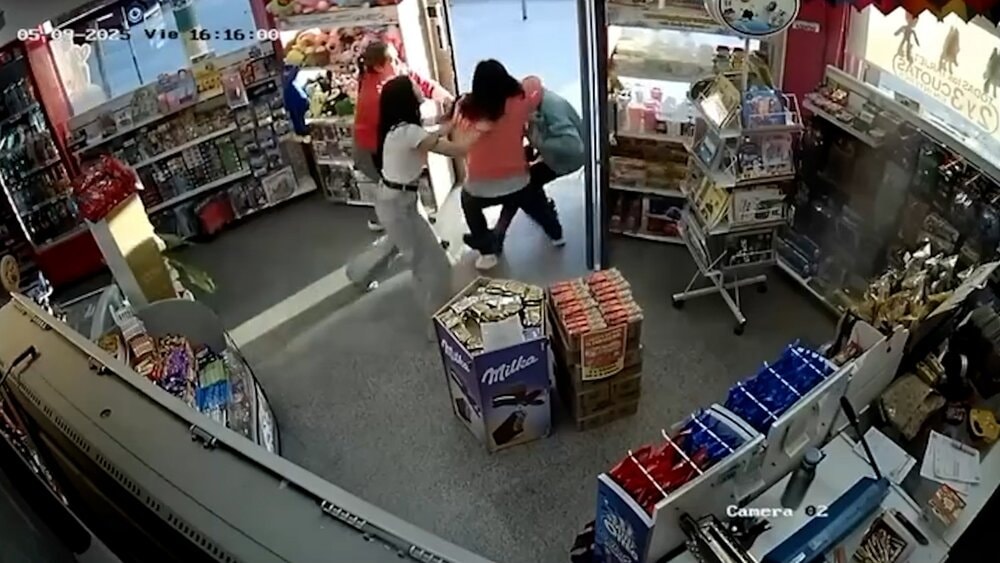 BOOK HIM - Thief Tries To Rob Bookstore, Beaten By Four Women - Article cover image