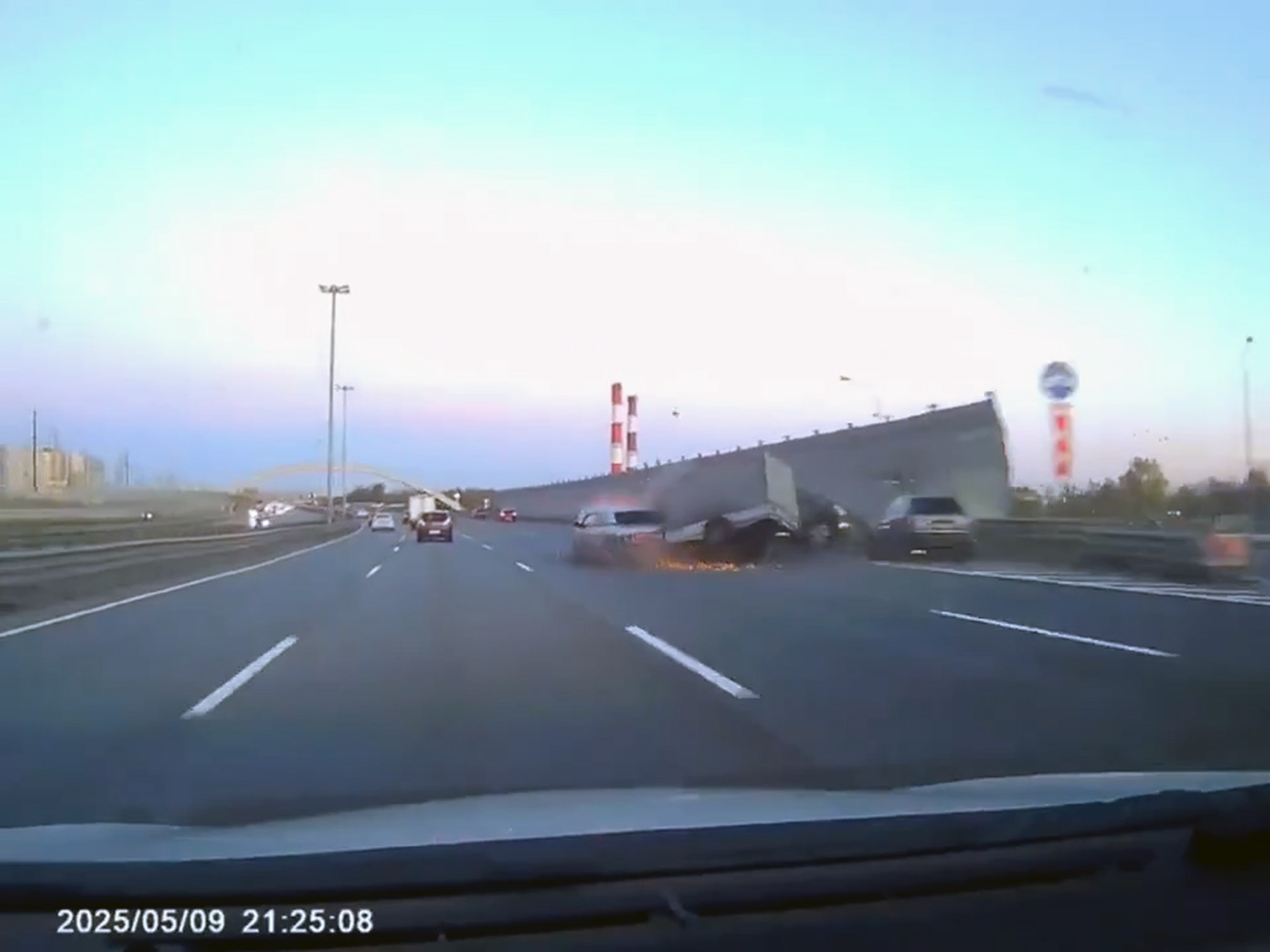 CHAIN REACTION - Car With Trailer Slams Into Parked Vehicles From Earlier Accident On Ring Road - Article cover image