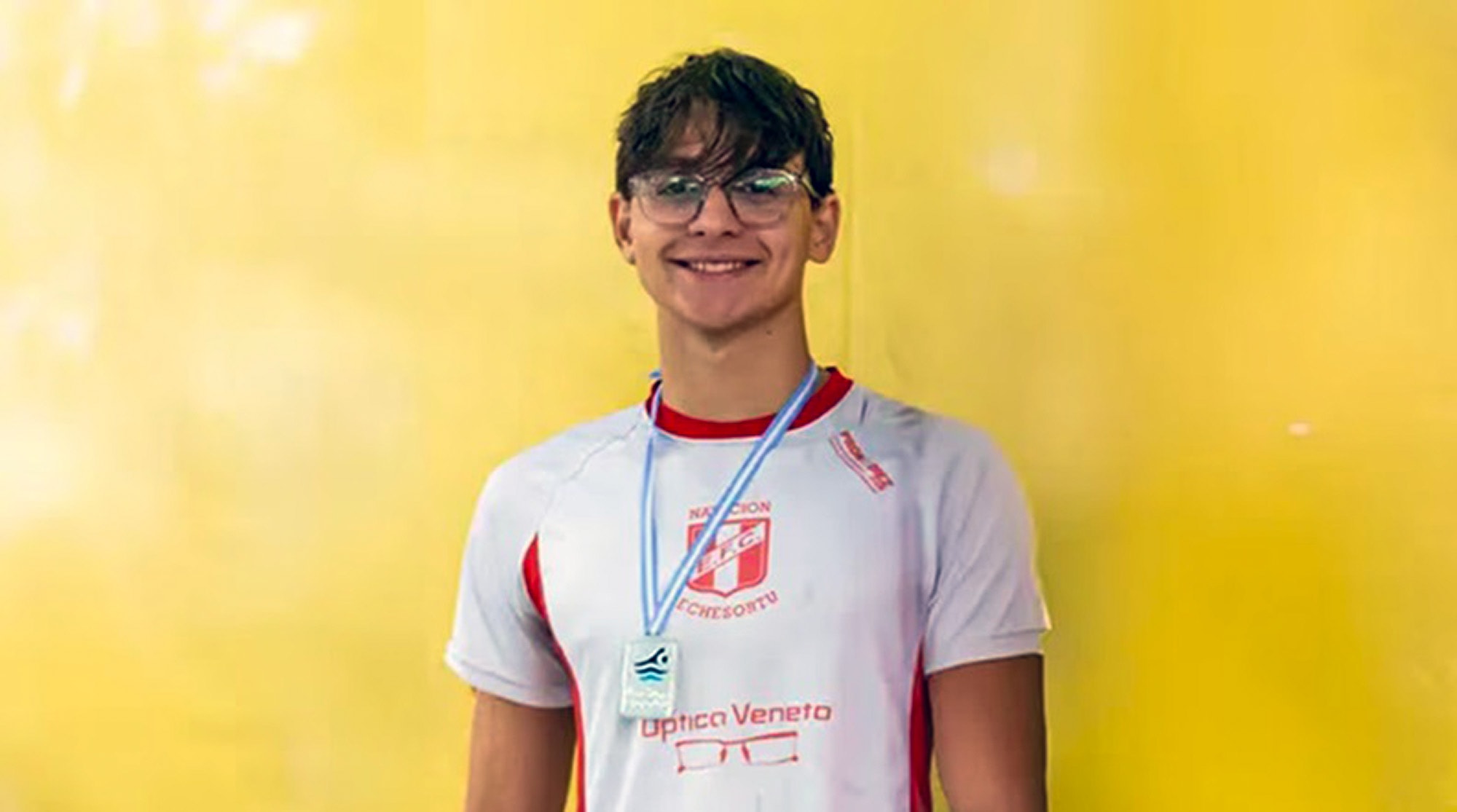 TEEN SWIM CHAMP HORROR - Paralysed When He Broke His Neck Diving Into Pool - Article cover image