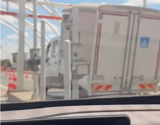 TUNNEL VISION - Lorry Smashes Into Height Warning Sign At Tunnel - Article cover image