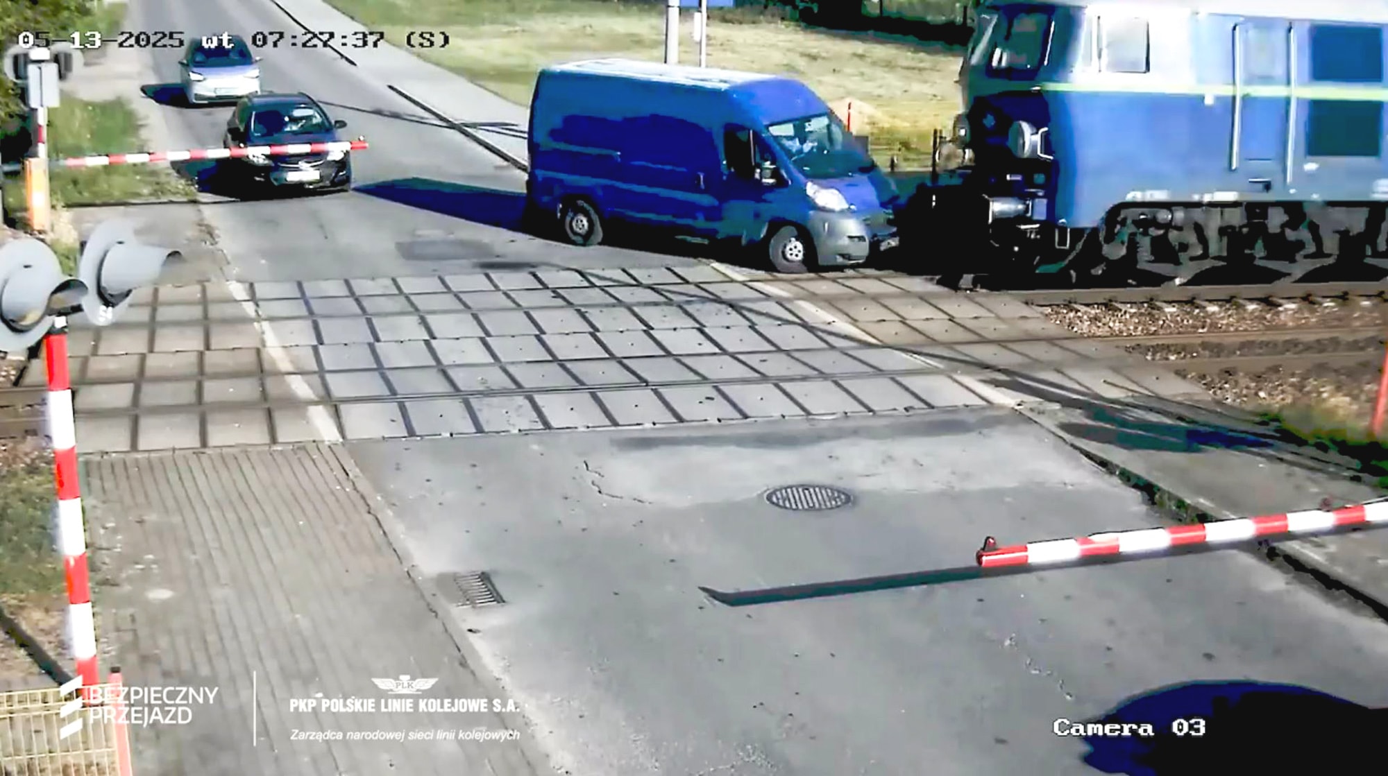 RAIL STUPID - Van Sliced In Half As Driver Tries To Beat Train Crossing - Article cover image