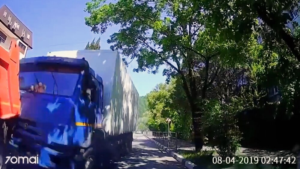 ESCAPE LANE - Lorry With Failed Brakes Rams Into Eight Cars Before Being Stopped By Dump Truck - Article cover image