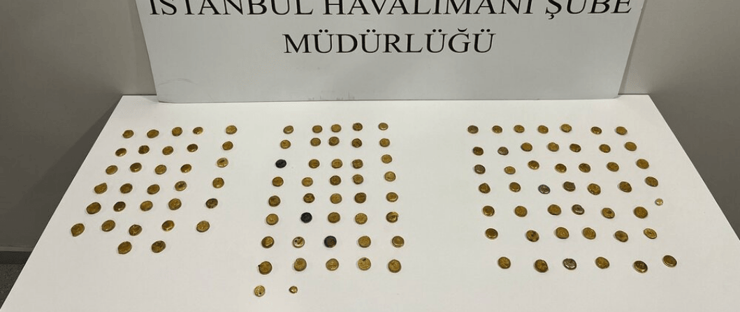 GOLDEN GIRLS - Six Kilos Of Gold Hidden Inside Women's Private Parts - Article cover image