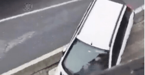 SLIP SLIDING AWAY - Diesel Spill From Bus Sends Cars Skidding On Steep Hill - Article cover image