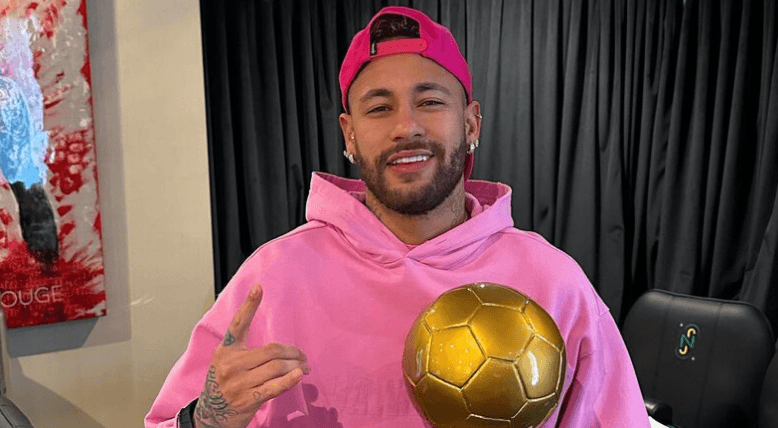 DOLLS HOUSE - Neymar Buys GBP 700k Mansion For Baby Mama Amanda Kimberlly And Daughter Helena - Article cover image